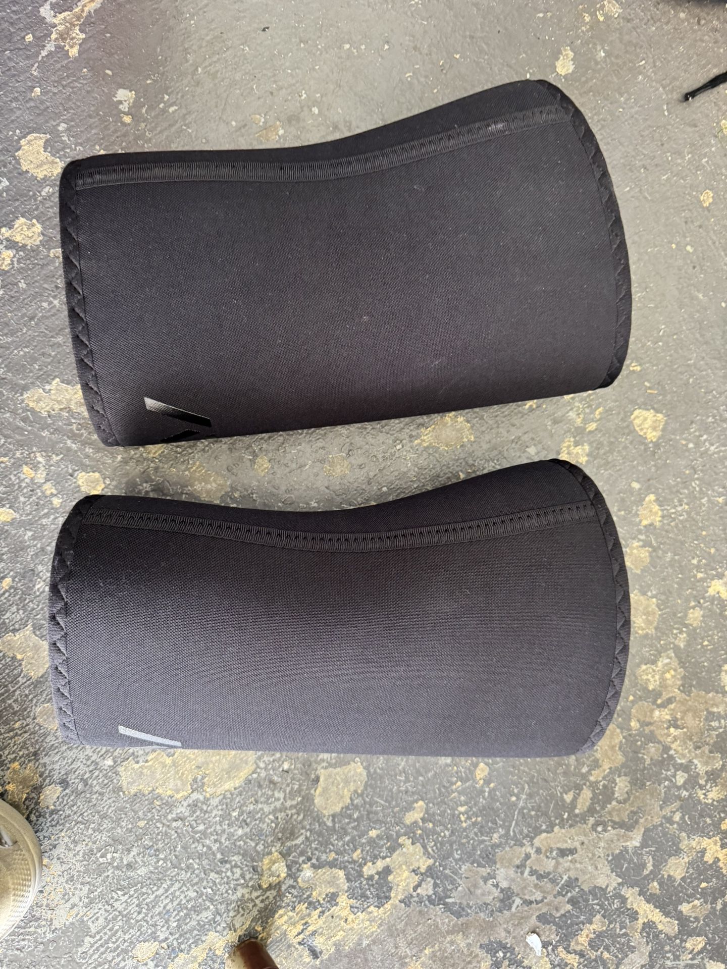 A7 Hourglass Stealth Knee Sleeves