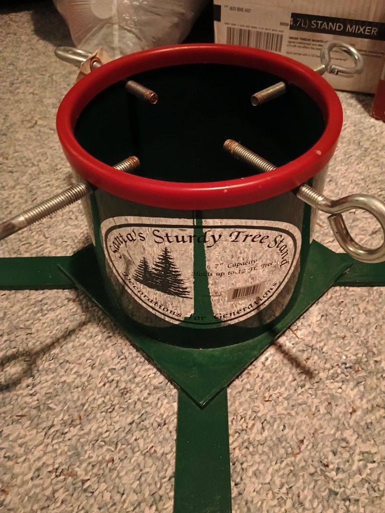 Santas Sturdy Tree Stand