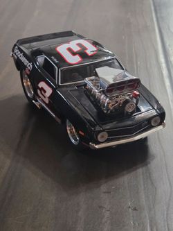 Random 1:24 diecast collectable cars for sale $20 each or make offer on the lot