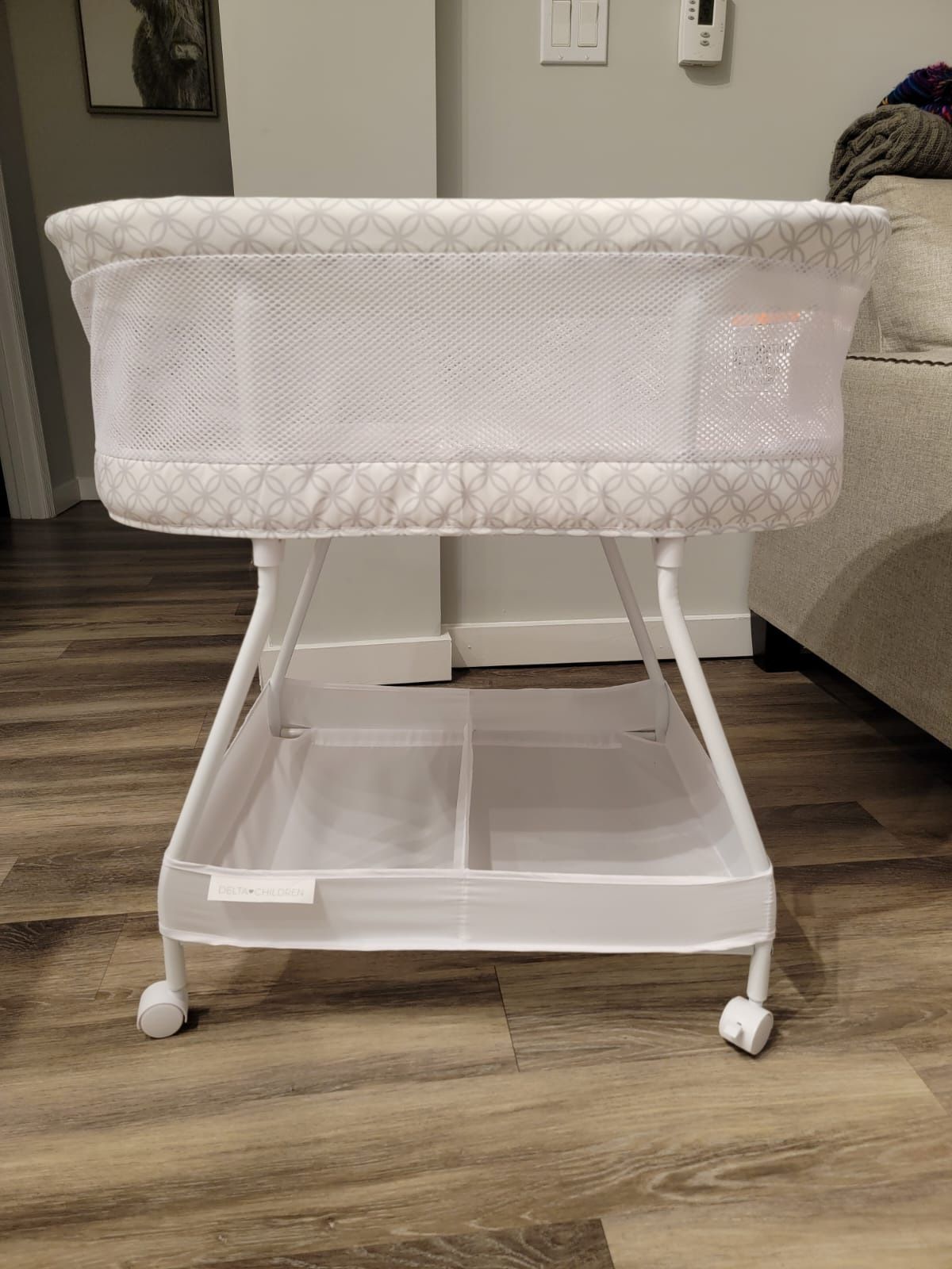 Baby bassinet With Vibration
