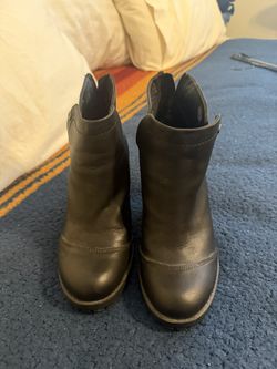 Women’s Shoes Size 9