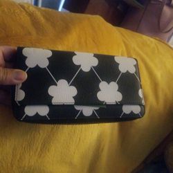 New Kate Spade Wallet if Its up i Have it Ok