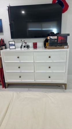 Dresser, Mirror and Nightstand set