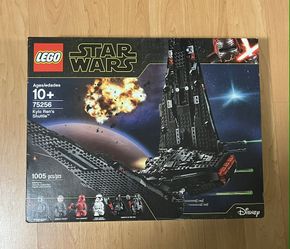 LEGO Star Wars Kylo Ren’s Shuttle 75256
