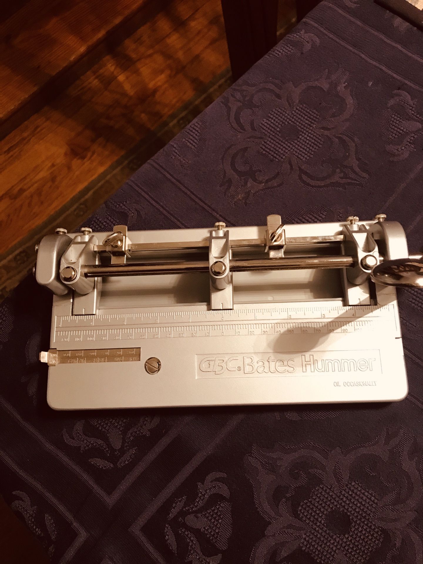 GBC Bates Hummer Punch (35) Sheet Capacity (3) hole perforator in original Box