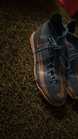 Nike soccer shoes size 2