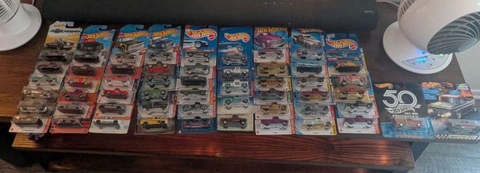 Hotweels trucks collection ,54 trucks
