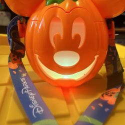 Mickey Pumpkin Glow Up Sipper