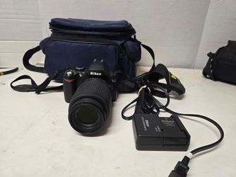 Nikon D40   with 55-200mm lens