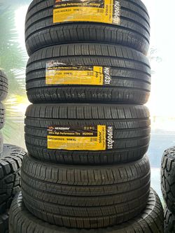 Headway HU906 245/40ZR20 99WXL Tires – Set of 4