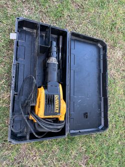 DEWALT D25899K SDS Max Demolition Hammer