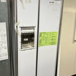 NEW OPEN BOX GE MONOGRAM BUILT IN 36”WIDE PANEL READY 