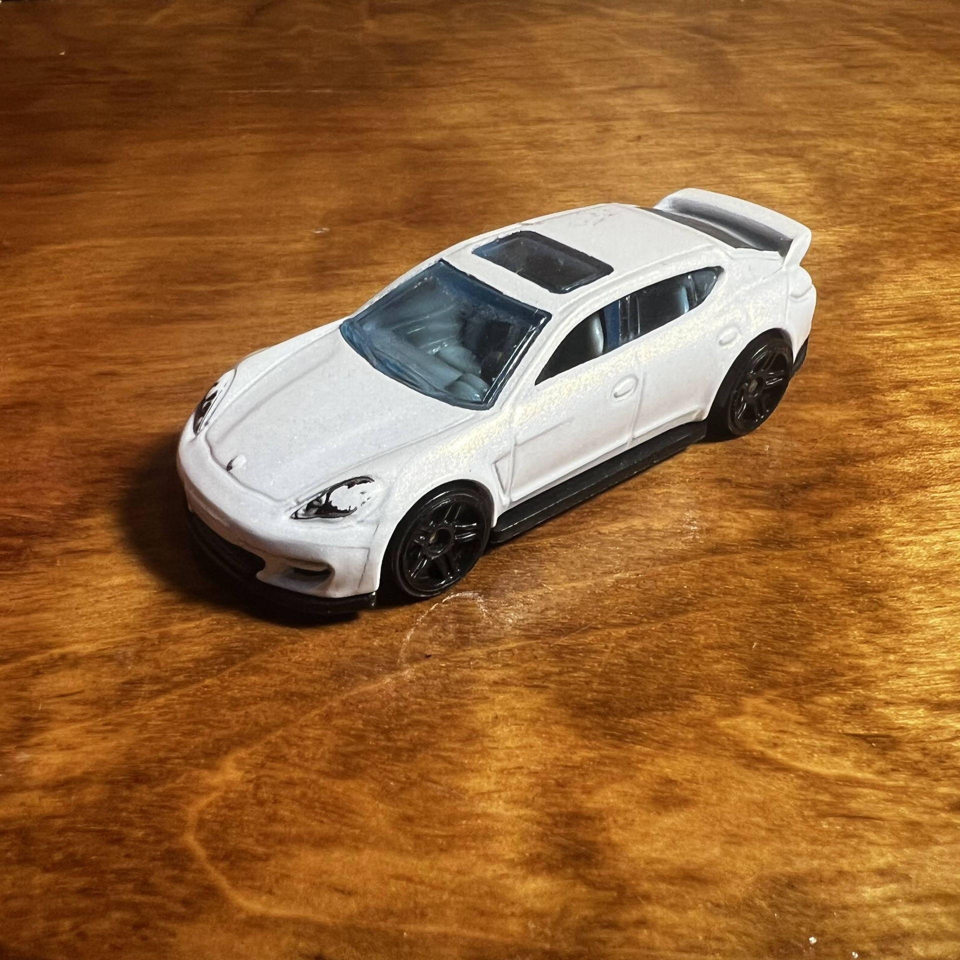 Mattel Hot Wheels 2013 1186 MJ Porsche Panamera White Diecast Scale Model