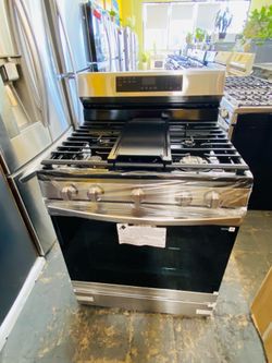 Samsung new stove with AirFry no credit needed