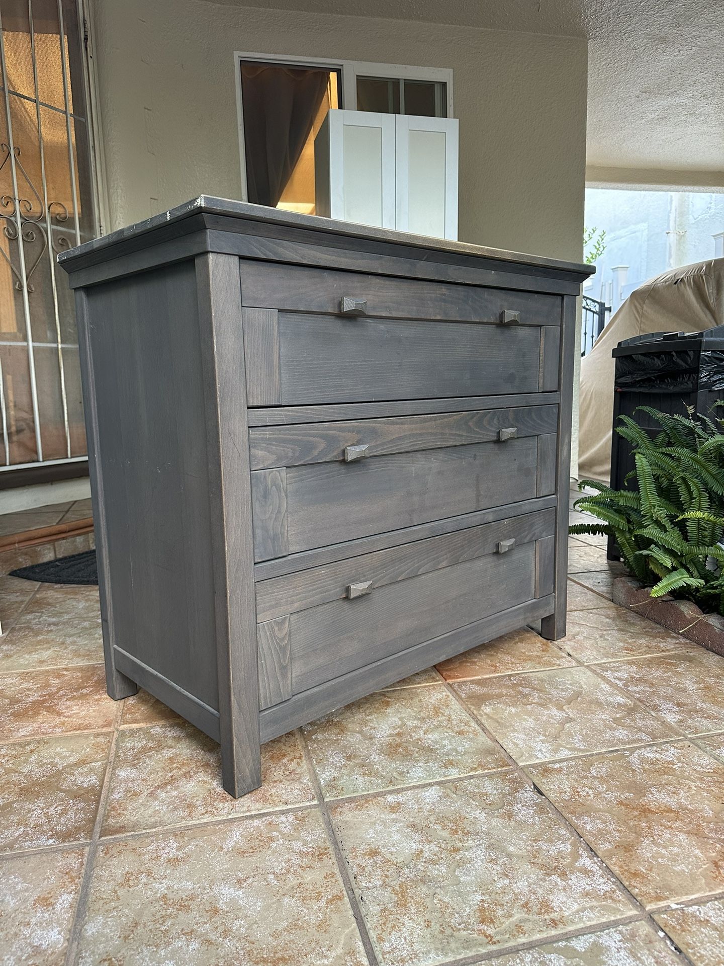 Romina 3-Drawer Dresser 