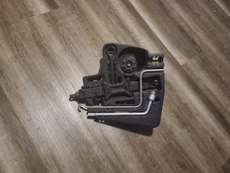 2014 Toyota Prius Spare Tire And Tool Kit