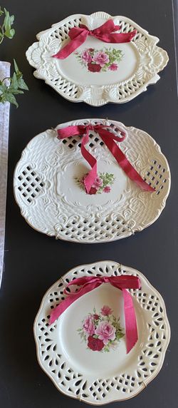 Victorian Rose Wall Plates, Set of 3  W Hangers