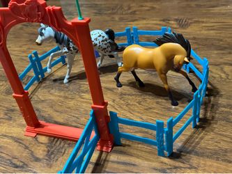 DreamWorks Spirit Training Arena Horses Riding Toys