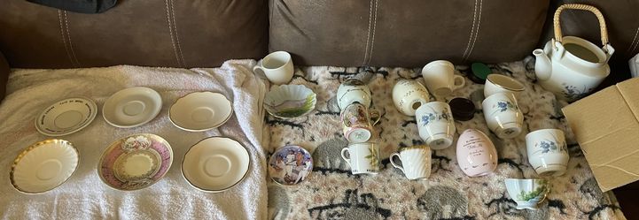 China Plates And Tee Sets 