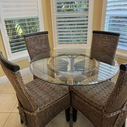 Gorgeous Rattan 5 Pc Round Dining Room Set - 45’D - Originally $1599
