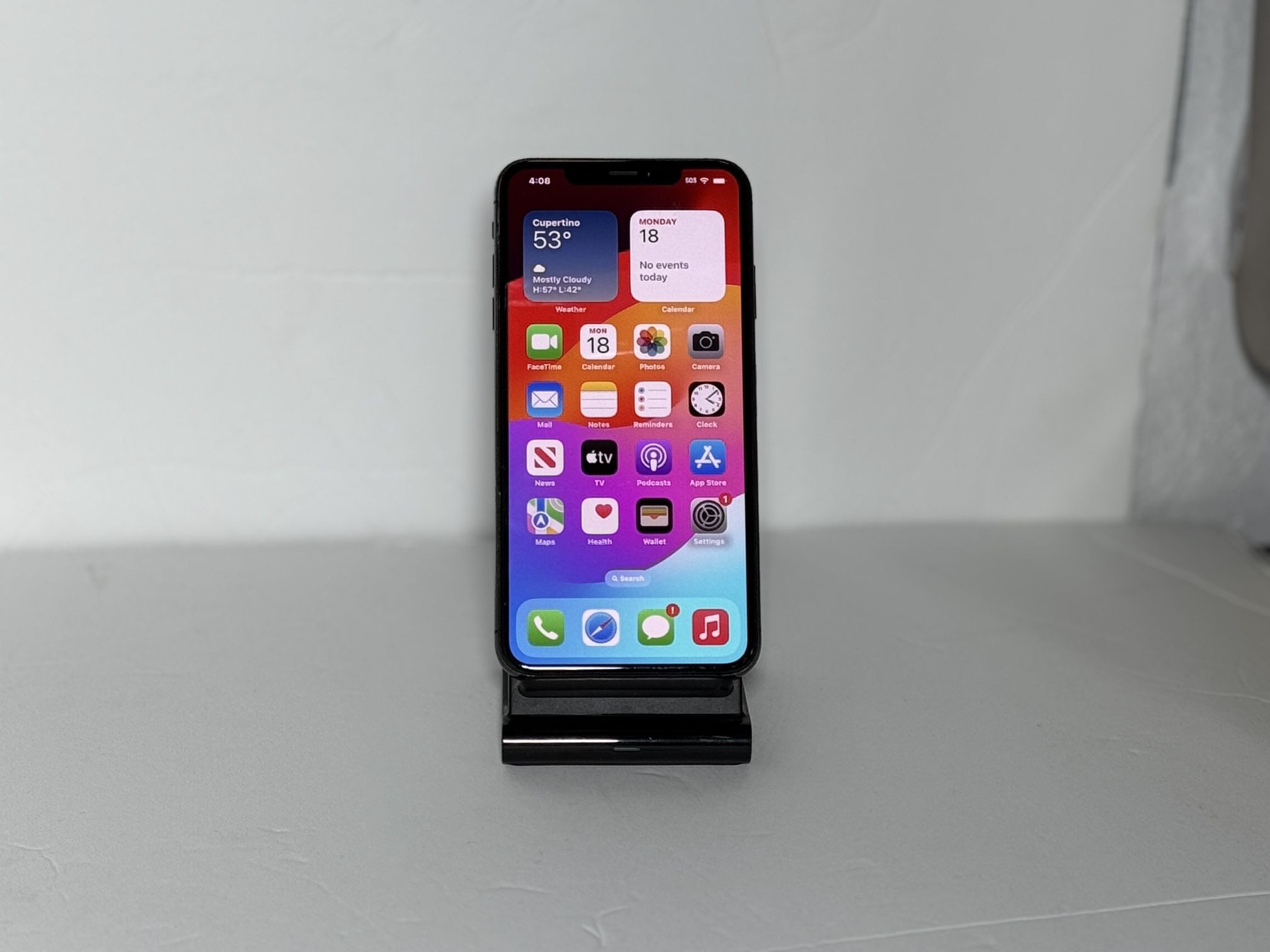 iPhone XS Max - 256GB - Black (MT5Y2LL/A)