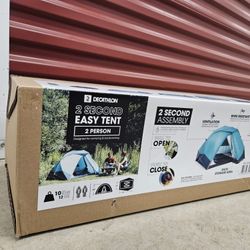 Quechua, 2 Second Easy Waterproof Pop up 43.3 inches, 2 Person Camping Tent