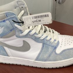 Jordan Retro High OG 'Hyper Royal (size 13 ) / Model # 555088-402 With Box 