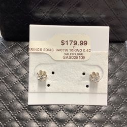 10kt White Gold Stud Earrings