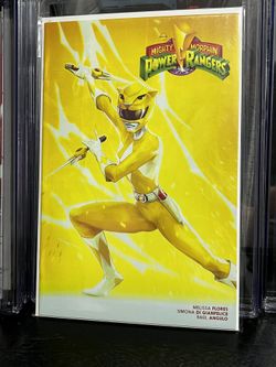 MIGHTY MORPHIN POWER RANGERS #102 Ivan Tao Yellow Ranger Variant