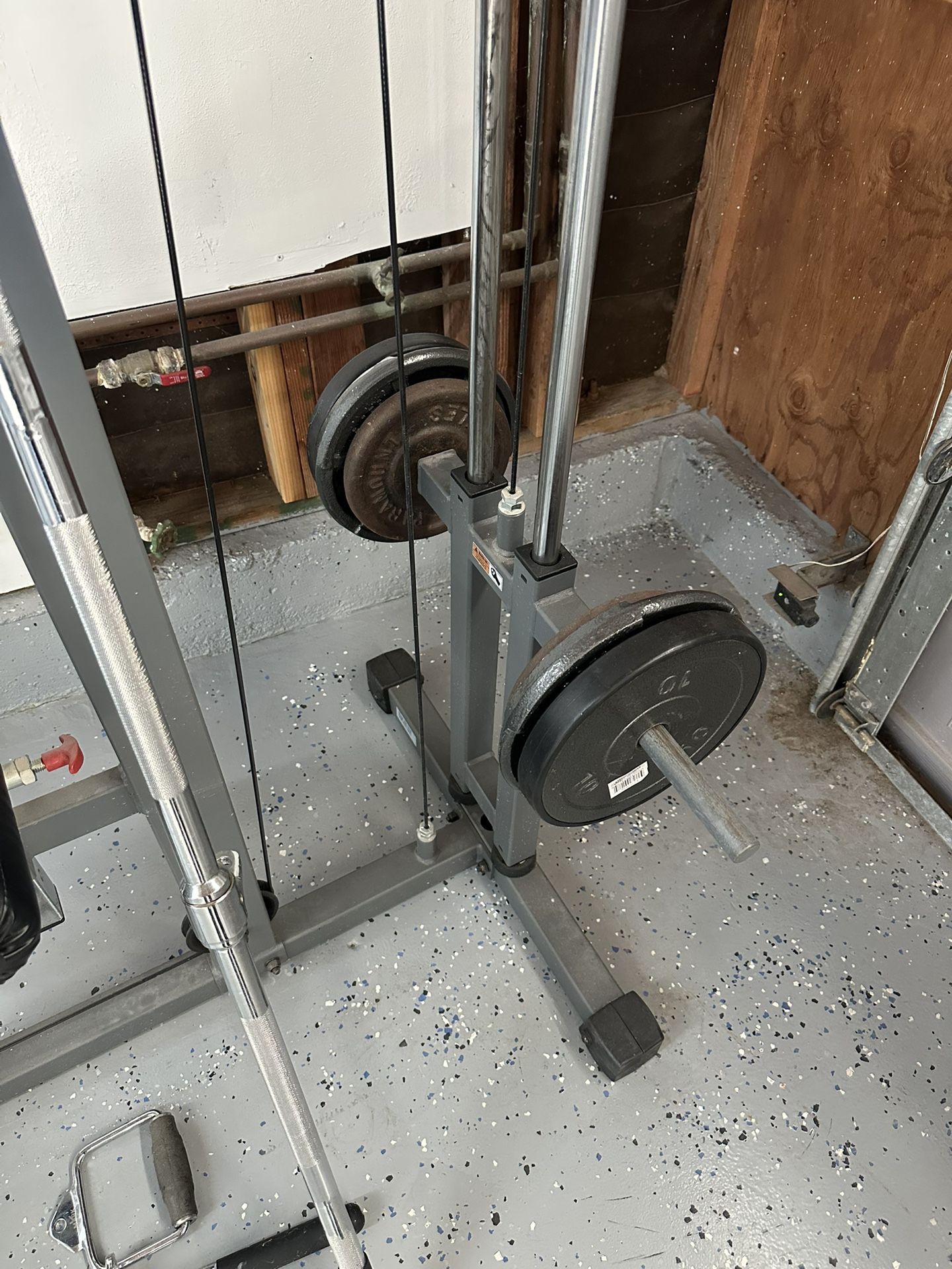 XMark LAT Pull Down and Low Row Cable Machine