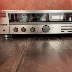 JVC SYNTHESIZER  RECEIVER  AM/FM