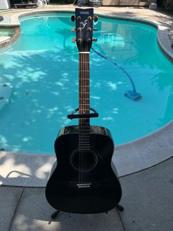 Yamaha acoustic guitar F335 BL