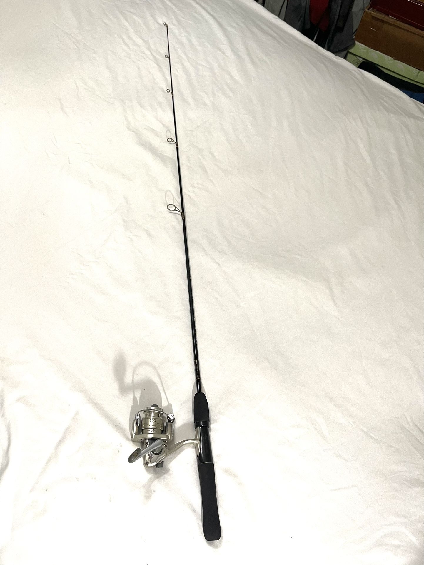 Like New (Shimano-500) Fishing Reel & 4.6ft Shakespeare, Micro Spin, Fishing Rod Combo Set