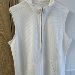 Karen Scott Sport - Size L Zip Front Vest