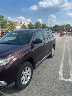🚗 2012 Toyota Highlander | 197,437 Miles | 3rd Row | Backup Camera | CarPlay
