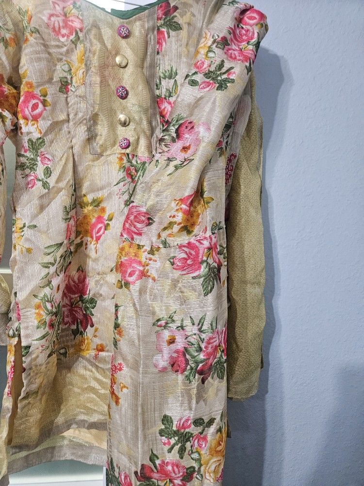 Punjabi Indian 3 Piece Suit. Size 8 To 10 Women