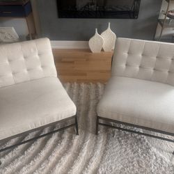 Accent Chairs 