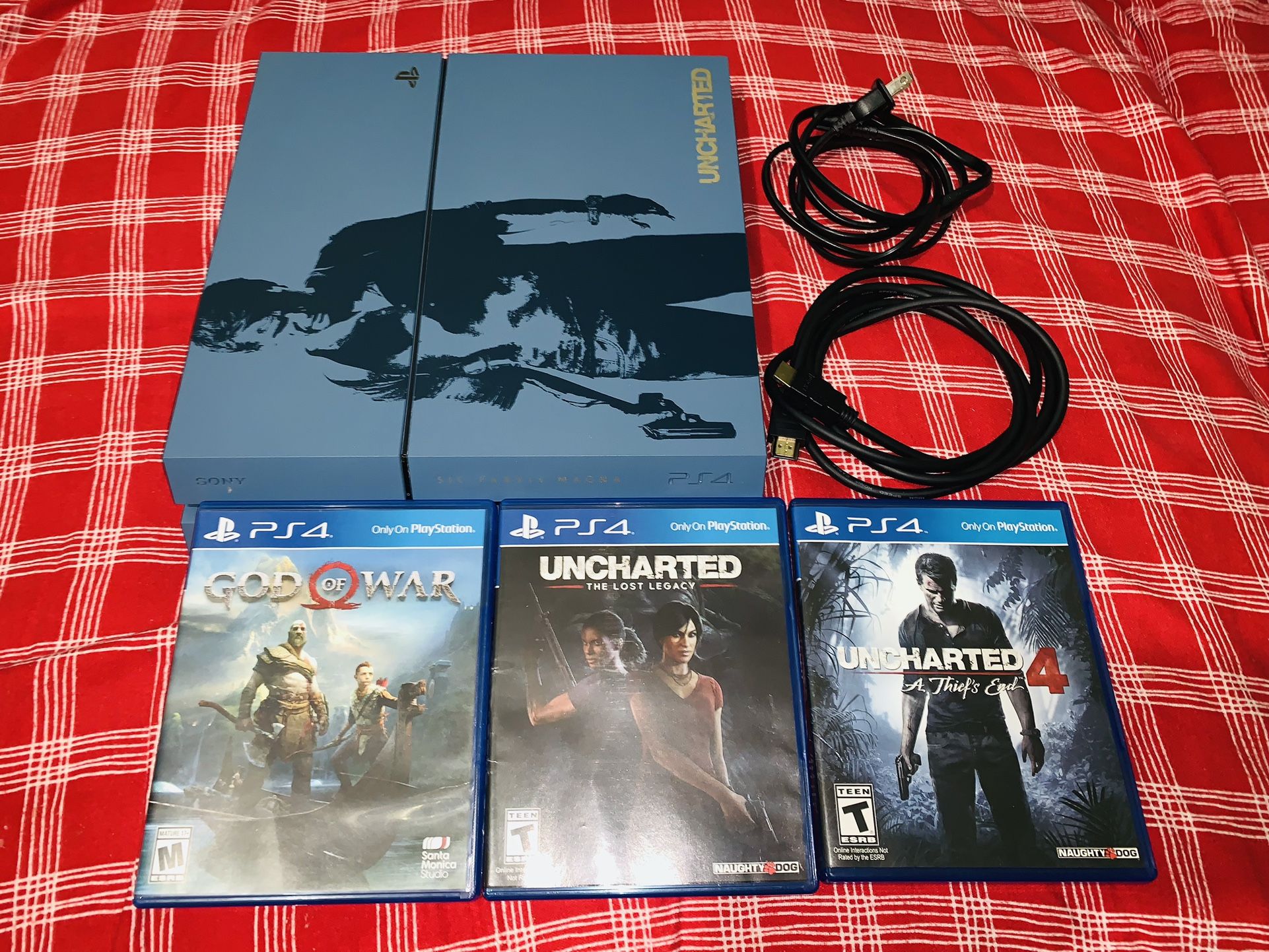 PLAYSTATION 4 SLIM SPECIAL EDITION