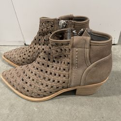 Dolce Vita Ankle Bootie