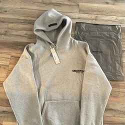 Heavyweight “Essentials” Style Hoodie - Gray (Large)