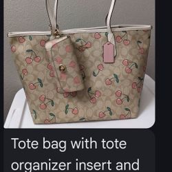 Coach Tote Bag With Tote Organizer Insert