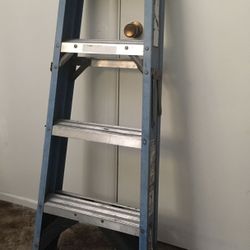 4 foot electrician's ladder