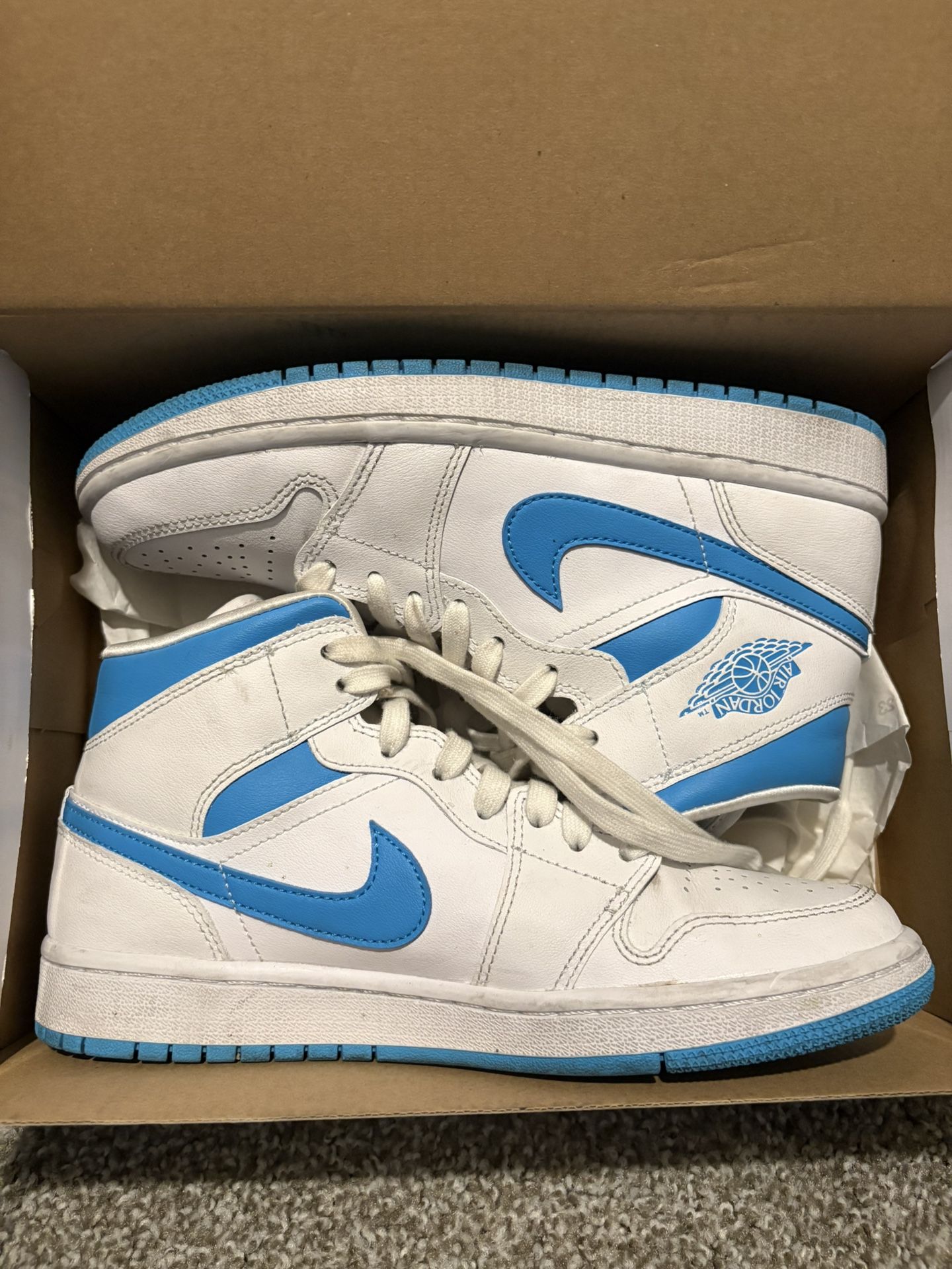 Women’s Air Jordan 1 Mid Shoes