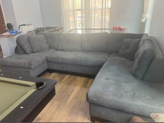 Large Gray Sectional Sofa with Chaise