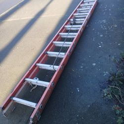 24 Ft Fiberglass Ext Ladder