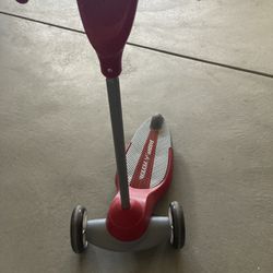 Radio Flyer First Scooter