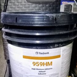 959HM  VINYL  TILE AND PLANK ADHESIVE 