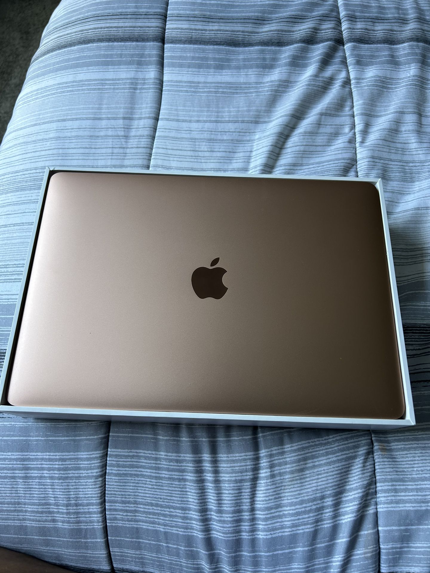 MacBook Air 13 Inch 256GB Rose Gold 