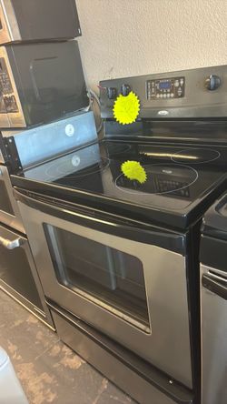 Nice like new Whirlpool stainless steel electric stove