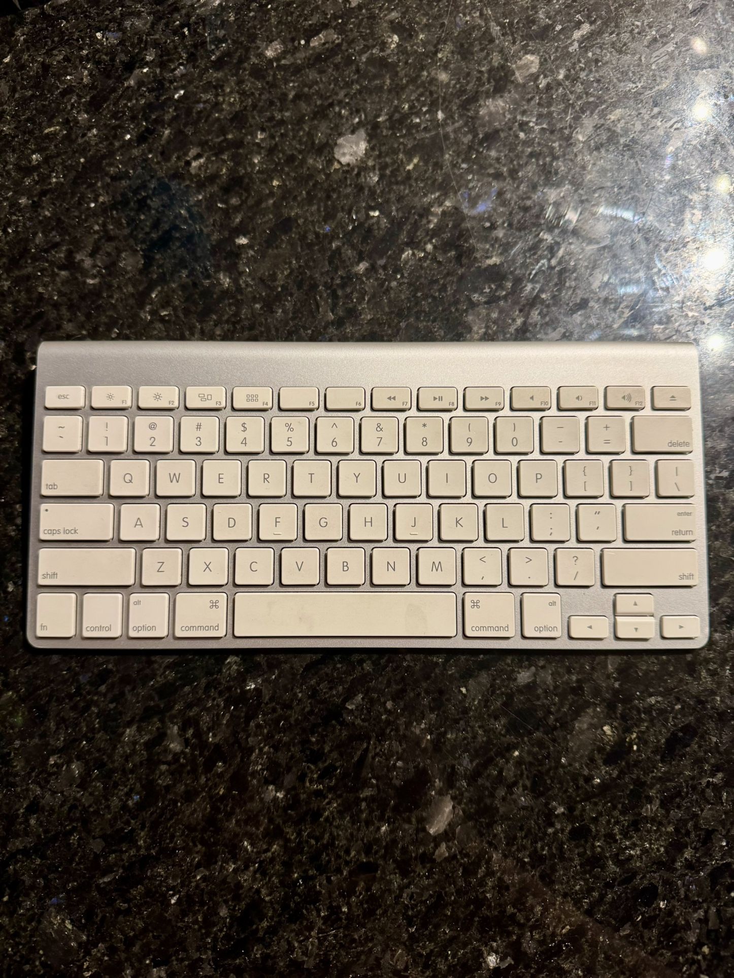 Apple Bluetooth Keyboard